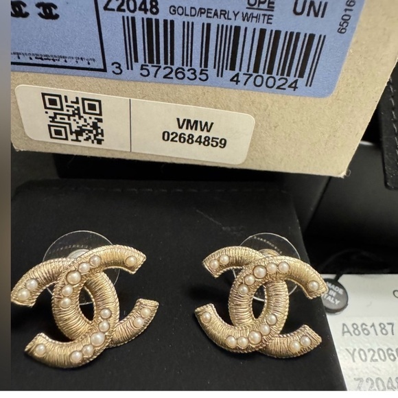 Chanel Gold CC Pear Studs - Picture 8 of 10